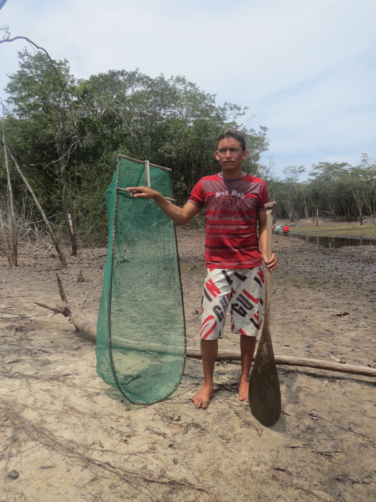 Fisher with collection net